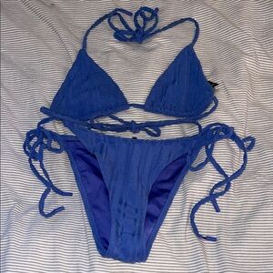 Triangl 2 piece bikini - Small